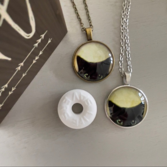 Peeking Cat Cabochon Necklace Kitten Bronze Silver - Picture 5 of 6